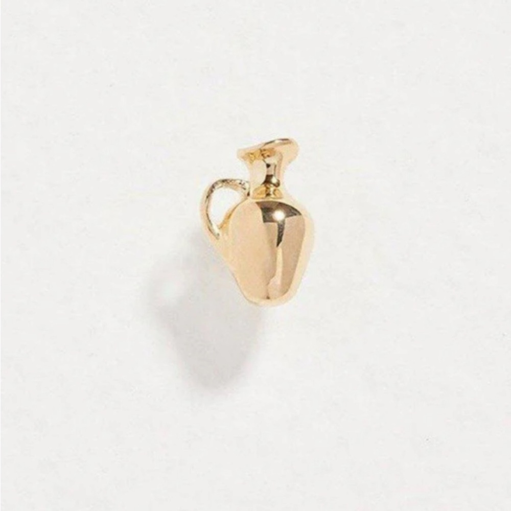 SOLD ✨Pamela Love Vessel Stud ✨